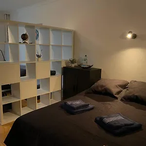https://modern-apartment-in-berlin-with-garden-near-sea.find-berlin-hotels.com